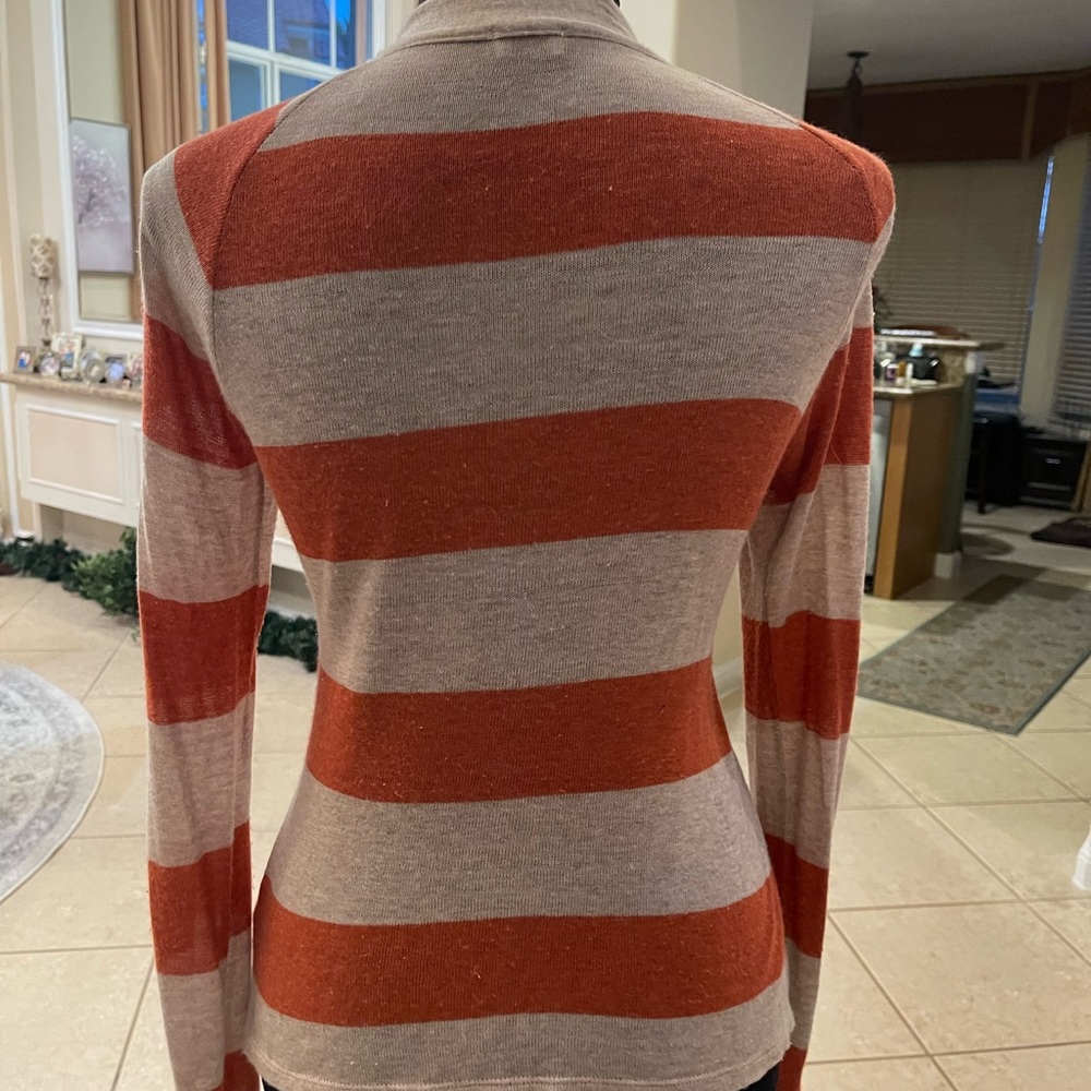 Long sleeve top front open - Picture 3 of 5